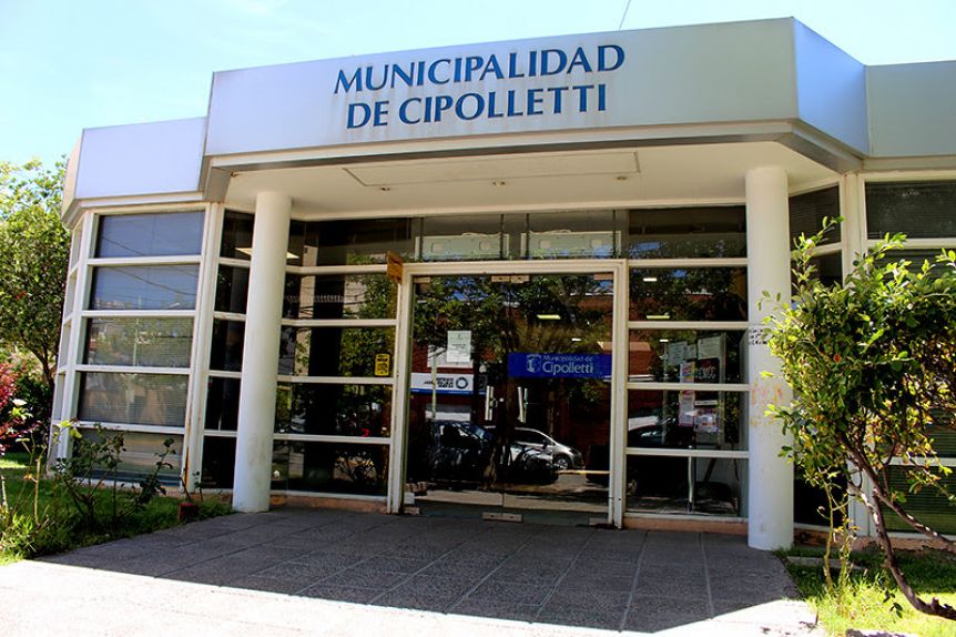 Por una supuesta amenaza de bomba, evacuaron el edificio de la Municipalidad