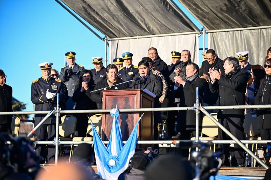 Cuál fue la explicación del Ejecutivo de Vidal de no dejar subir a Grasso al palco del 25 de mayo