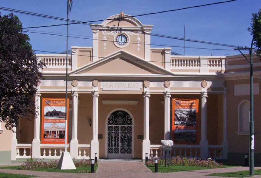 Portazo: funcionaria de Esquel renuncia y marca el descontento con la gestión
