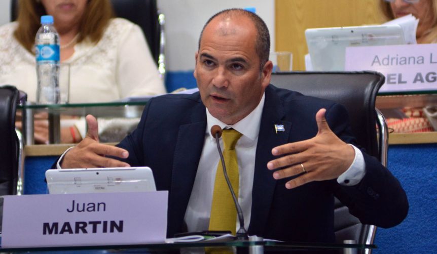 El PRO levantó sospechas sobre si hay empleados públicos cobrando planes