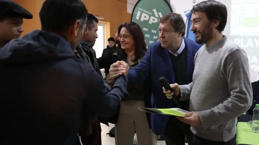 Weretilneck visitó Sierra Grande y auguró un gran futuro energético para Punta Colorada