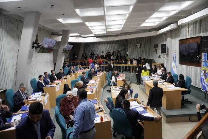 Legislatura en pie de guerra: UxP denunció penalmente a Leguizamón y a Rasgido