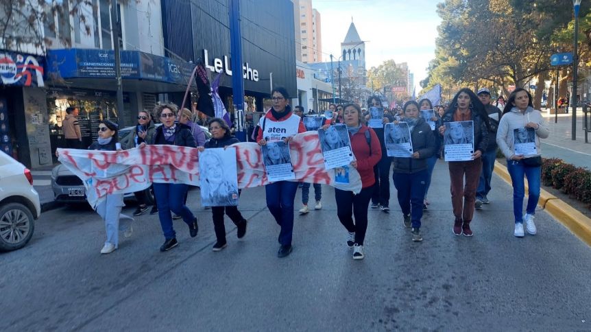 Críticas hacia ATEN por su presencia en la marcha por la aparición de Luciana Muñoz
