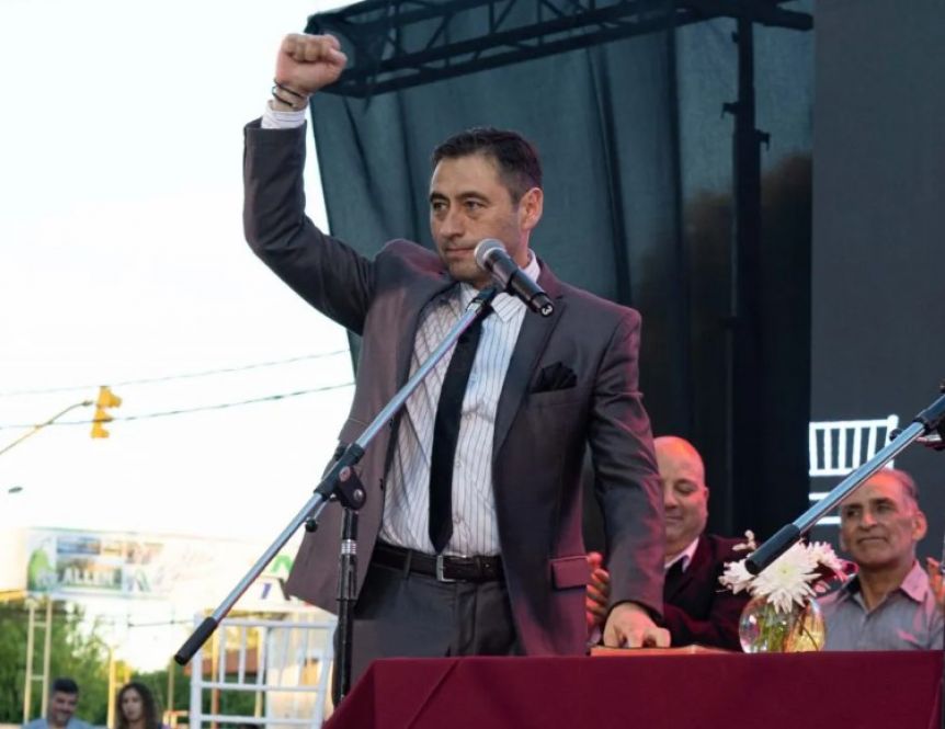 La gestión de Marcelo Román en Allen suma otra renuncia y duras críticas