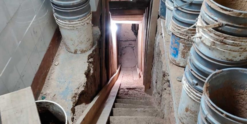 ¡Se merece propina! Iba a entregar una pizza y descubrió un túnel creado para asaltar un banco