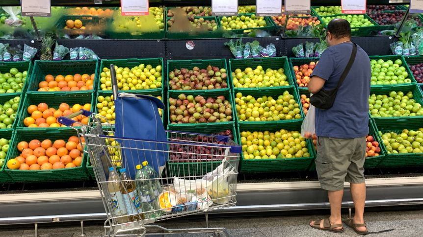 Golpe al bolsillo: el consumidor pagó 3 veces lo que cobró el productor en julio