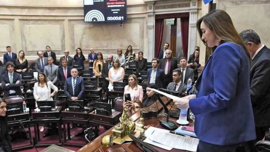 Luego de la polémica, los senadores quieren recular con el aumento de sus dietas