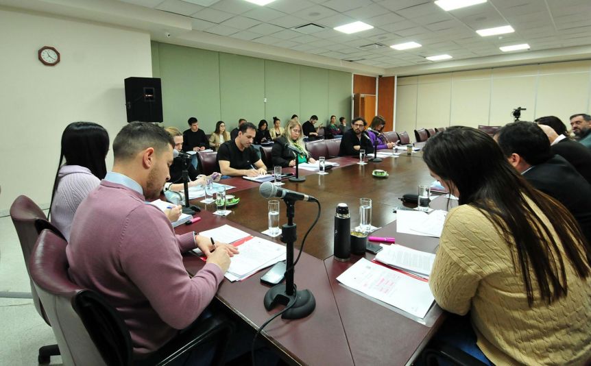 La Legislatura le pedirá al Ejecutivo que descuente los días de paro docente