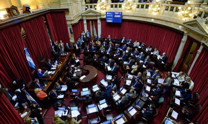 El Senado aprobó la movilidad jubilatoria y desde el Gobierno amenazan con vetarla