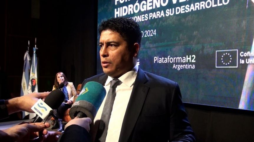 Claudio Vidal encabezó un foro de Hidrógeno Verde y llamó a “buscar inversores”