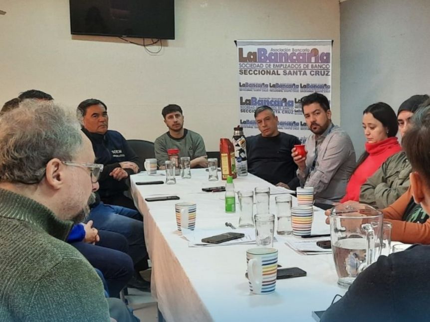 Gremios se movilizarán hacia la Legislatura en contra del RIGI y en reclamo de la Emergencia Habitacional