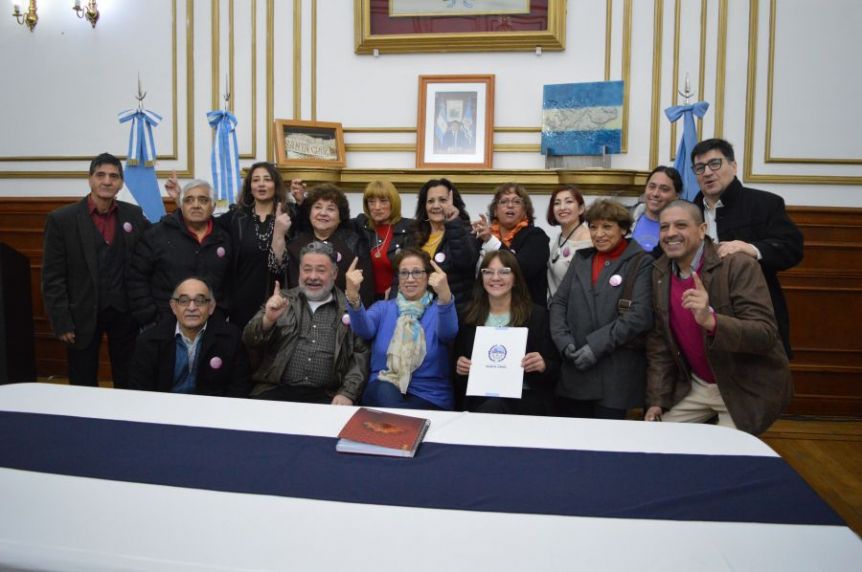 En medio del conflicto por los medicamentos, asumieron los nuevos vocales de la CSS