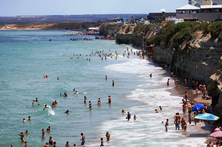 Respiro para los turistas en Las Grutas: se derogó la Ecotasa en San Antonio Oeste