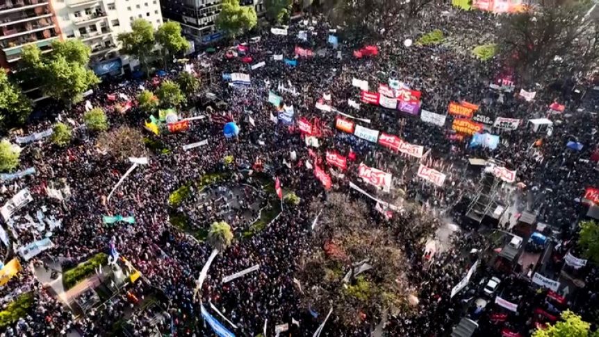 Ahora el Gobierno amenaza con ir a la Justicia si el Congreso rechaza el veto