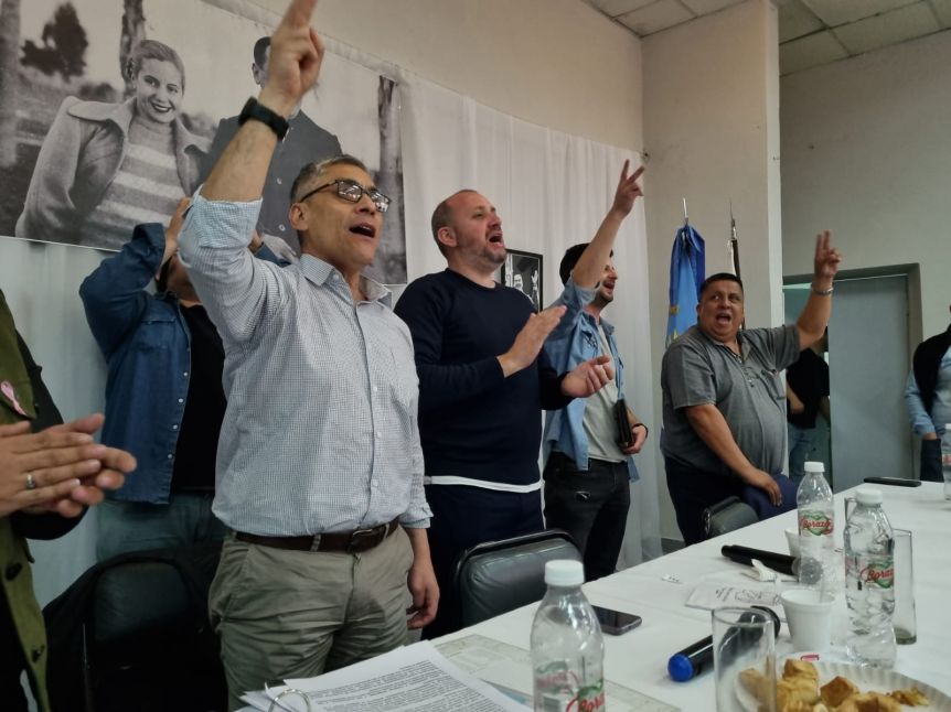 El PJ santacruceño resolvió expulsiones y apuntó contra la gestión de Claudio Vidal