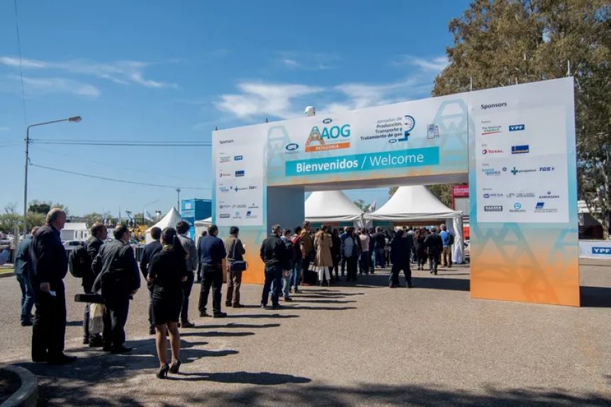 Con fuerte presencia política, arranca la Expo Petrolera 2024 en Neuquén