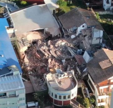 Se derrumbó un edificio de diez pisos: hasta el momento hay una víctima fatal