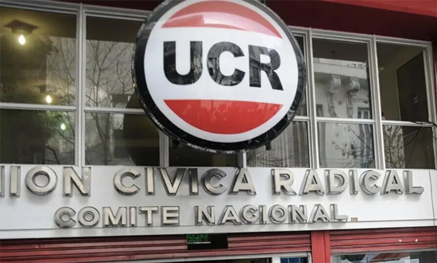 Vandalizaron la oficina de Lousteau en la sede de la UCR: exigen una