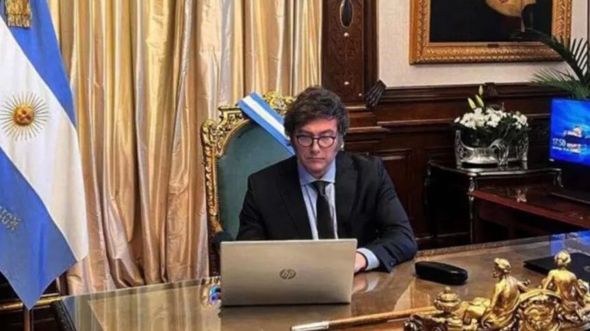 Luego de insultar a Alfonsín, Milei recibe a gobernadores radicales para negociar por el presupuesto 2025