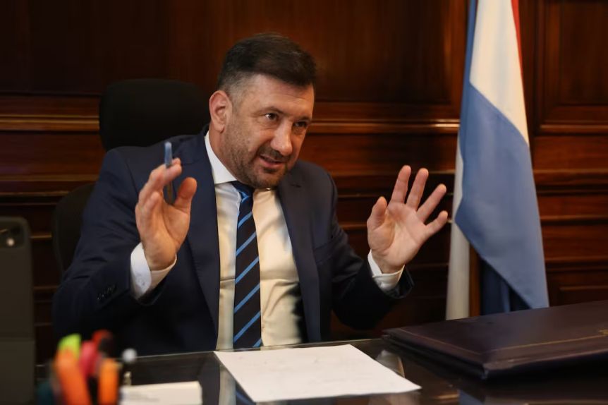 El senador Edgardo Kueider culpó a su secretaria y ella lo contradijo: cómo sigue la causa