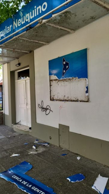 Vandalizaron locales partidarios del MPN