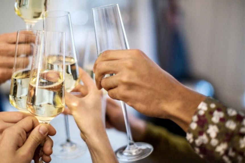 ¡Unos tanto y otros tan poco!: qué pasará con los asuetos por las Fiestas en la región
