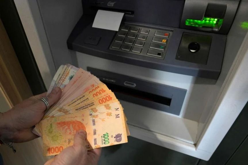 Provincia le puso fecha al pago de un bono extra para los estatales