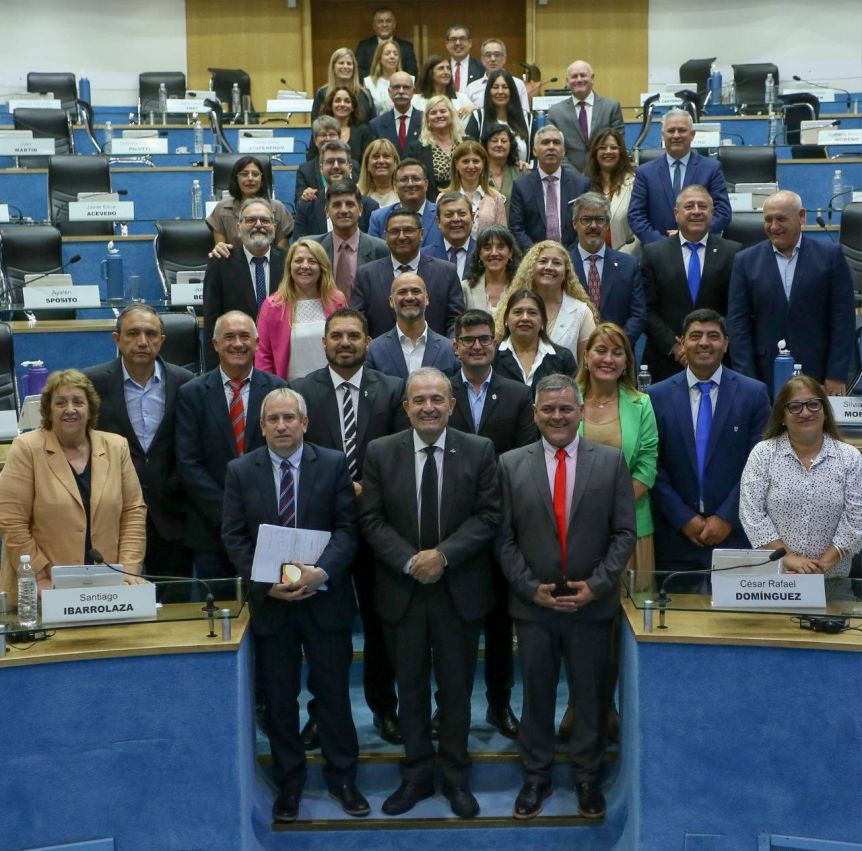 Pedro Pesatti alzó la copa y brindó por el año de trabajo en la Legislatura