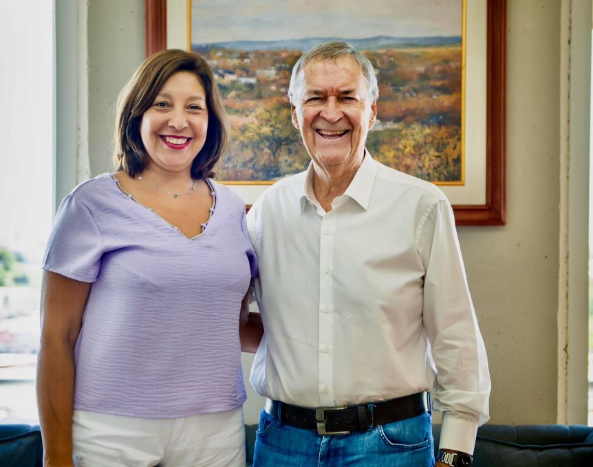 Reapareció Arabela Carreras y se sacó una foto con el “Gringo”, Juan Schiaretti