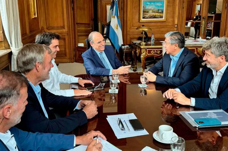Figueroa y una tarde productiva en la Rosada con el foco puesto en la obra pública