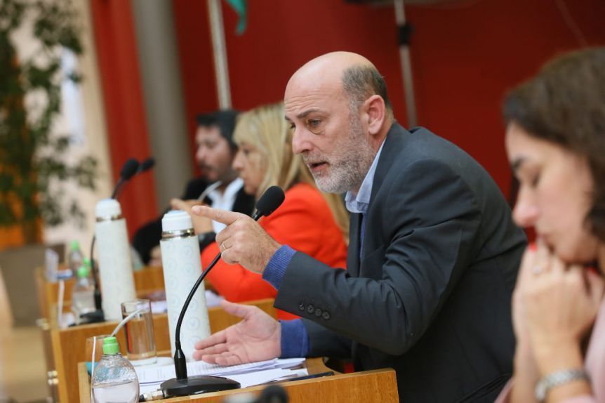 Sánchez deja el Departamento de Aguas y los radicales pierden terreno en la gestión