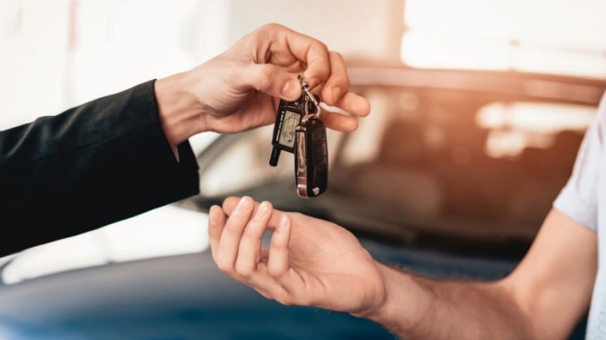 El Gobierno habilitará la inscripción de autos 0km en las concesionarias