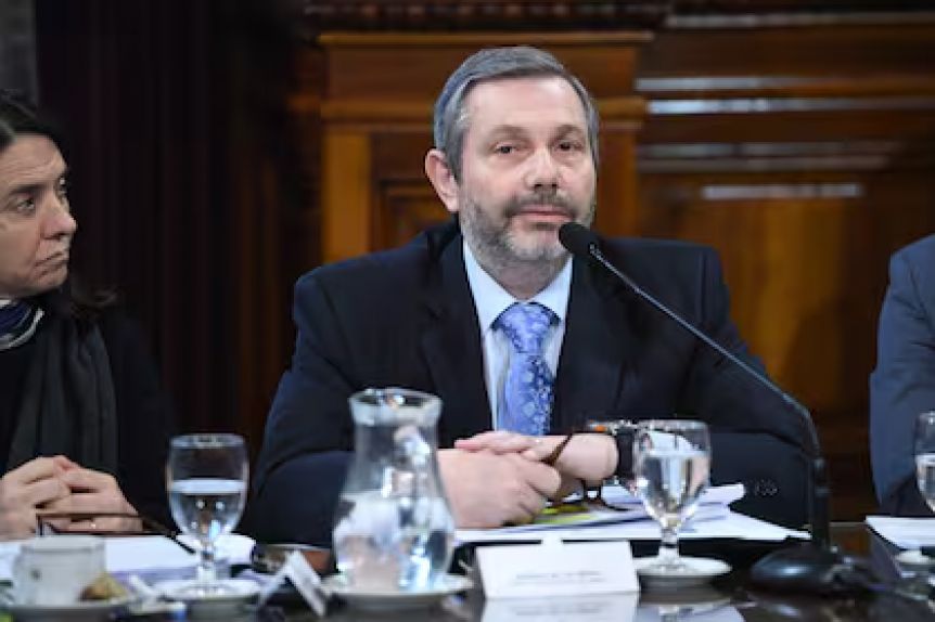 Aflojá, Castrilli: tras echar a Sonia Cavallo, Milei le sacó la roja al titular de ANSES