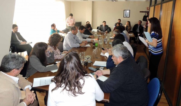 Álvarez rindió cuentas en la Legislatura