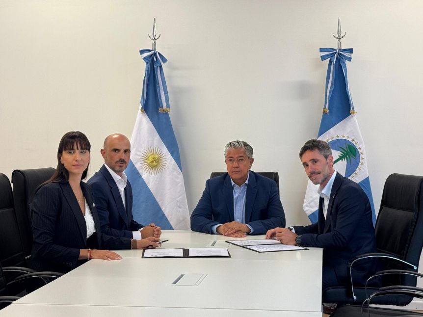Neuquén y CFI firmaron convenio para reparar los daños por el fuego