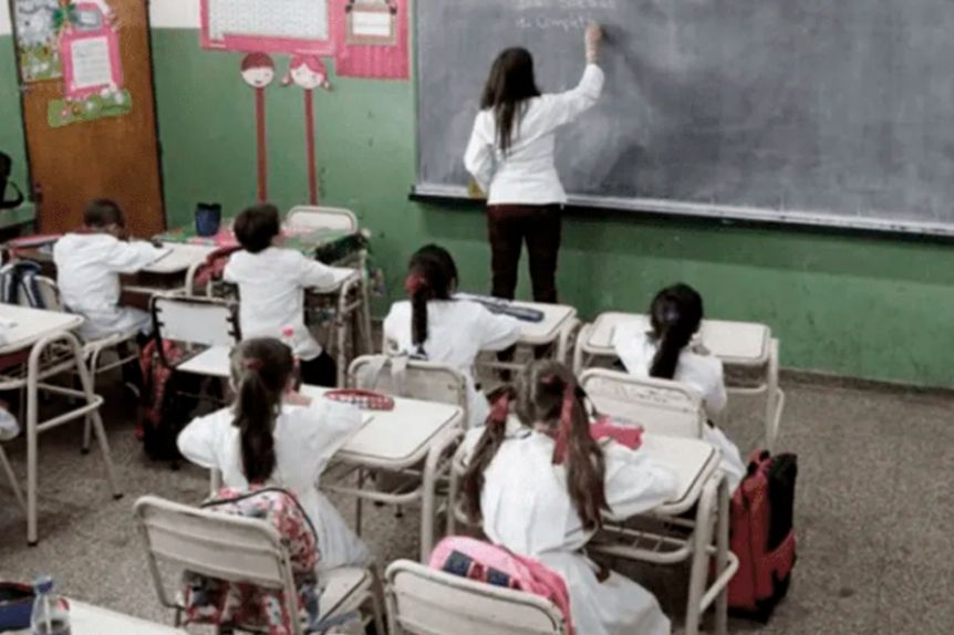 Vuelta a clases y preocupación: cuál es el estado de la discusión salarial en la región