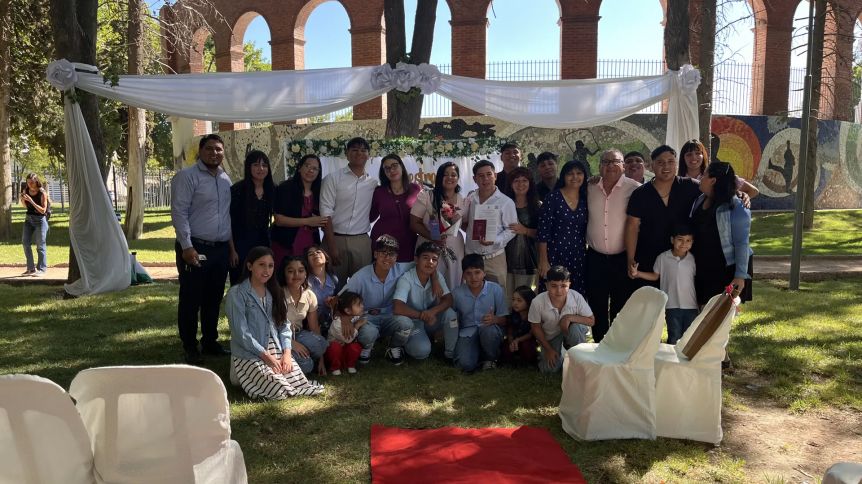 ¡Que vivan los novios! 40 parejas se casaron por el Día de San Valentín