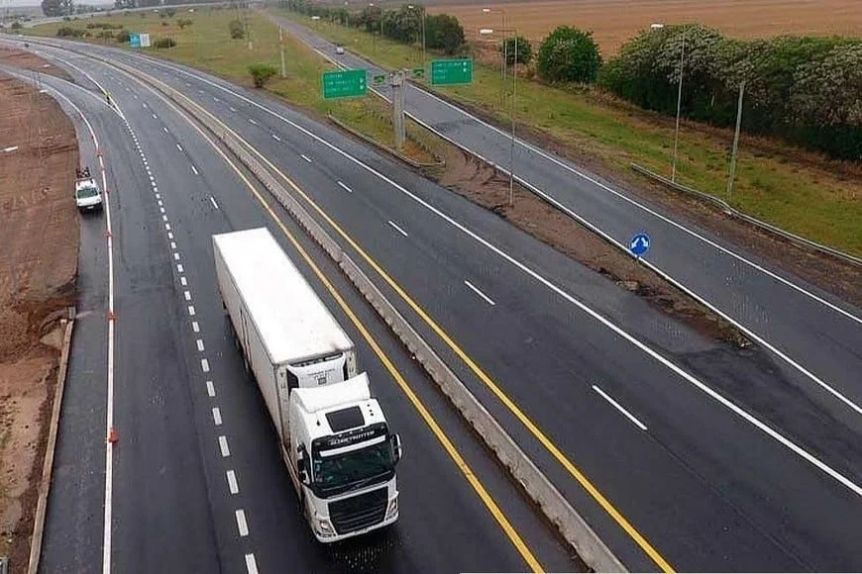 El Gobierno anunció la privatización de Corredores Viales en 13 provincias