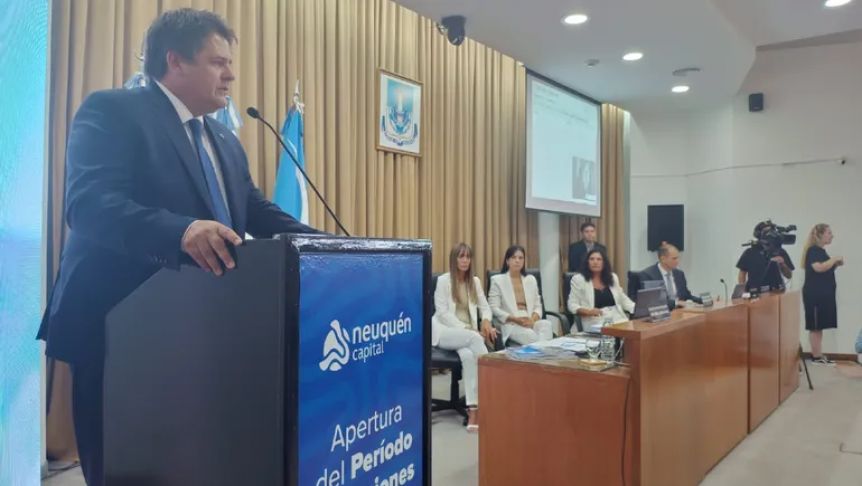 Con palitos para Milei, Gaido encabezó la apertura de sesiones ordinarias