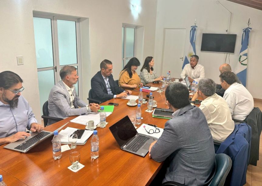 Rolando Figueroa volvió a convocar a su tropa y puso el foco en el balance 2024