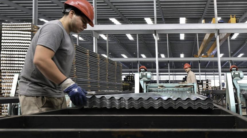 Industriales acorralados por los aranceles que impuso Estados Unidos