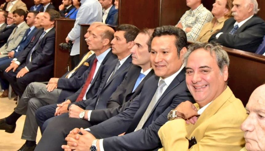 ¿Gesto de acercamiento? Omar Gutiérrez reapareció en medio de la interna del MPN