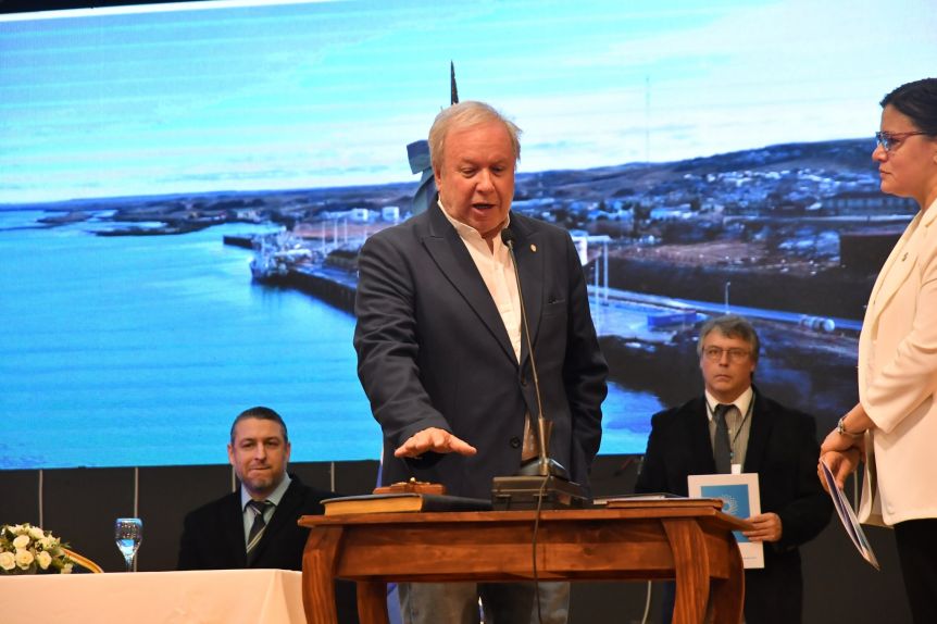 Peralta relanzó Santa Cruz Somos Todos para tener su propio bloque legislativo