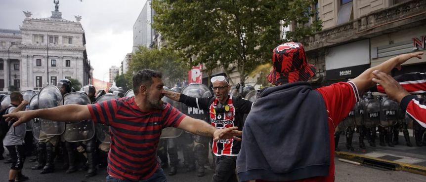 Violencia que engendra violencia: secuelas de la tensión en la marcha de jubilados