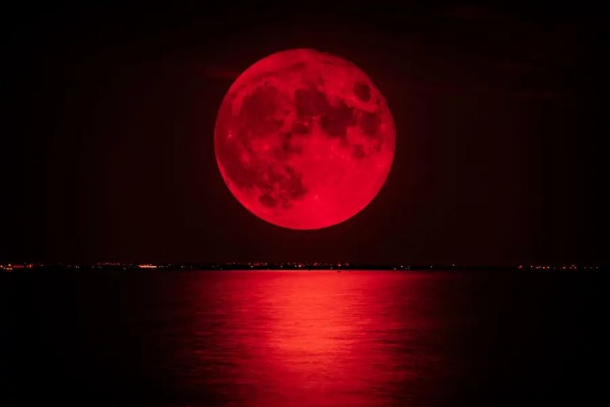 Luna roja: cuándo se podrá ver el eclipse lunar total