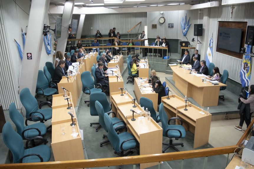 Clima tenso: el oficialismo disparó munición gruesa contra UxP por abandonar el recinto