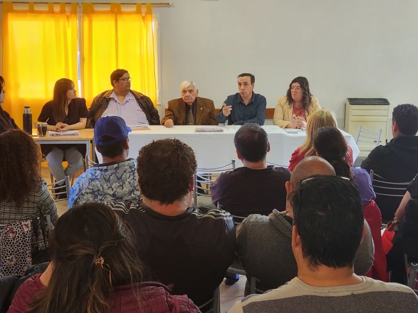 Río Gallegos y Luis Piedra Buena firmaron convenios por estudios superiores