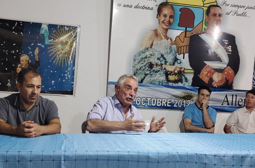 Nemirovsci pica en punta para referenciar dentro de un peronismo rionegrino anti-Milei