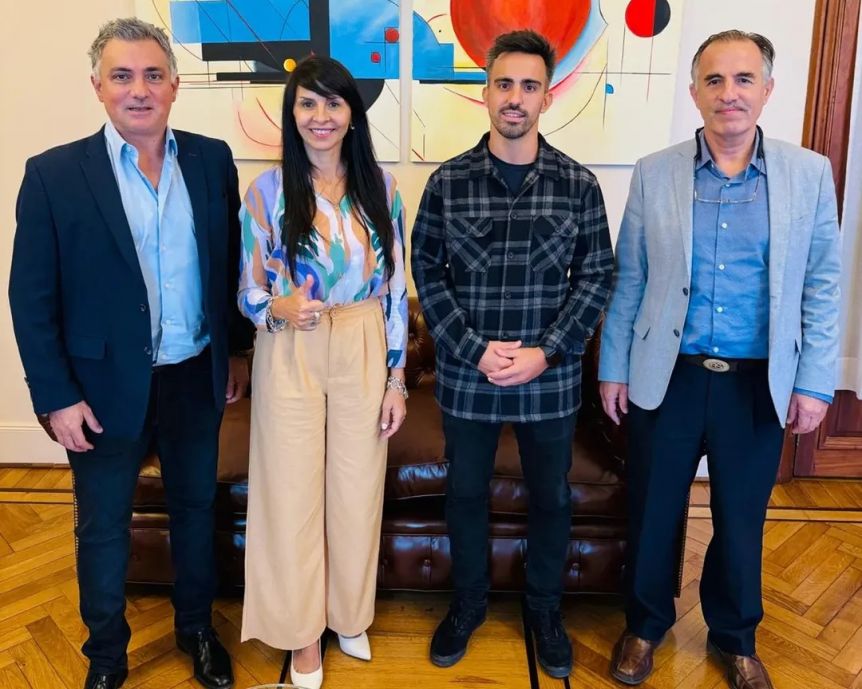 De la mano de Villaverde, la agrupación libertaria La Púrpura desembarca en Río Negro