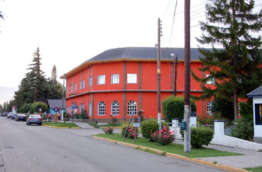 Insólito: en Los Antiguos cierran el municipio en apoyo al reclamo salarial